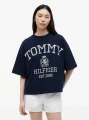 detail Tommy Hilfiger dámské tmavě modré tričko