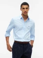 detail Tommy Hilfiger pánská světle modrá košile
