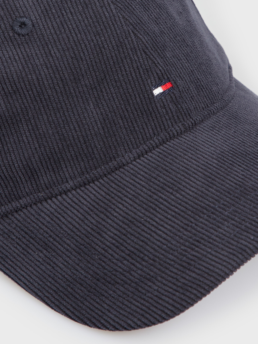 detail Tommy Hilfiger pánská tmavě modrá kšiltovka