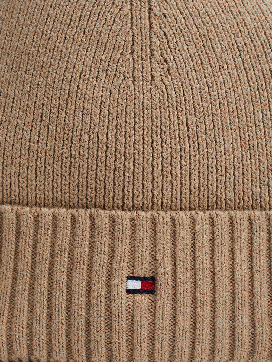 detail Tommy Hilfiger pánská béžová čepice
