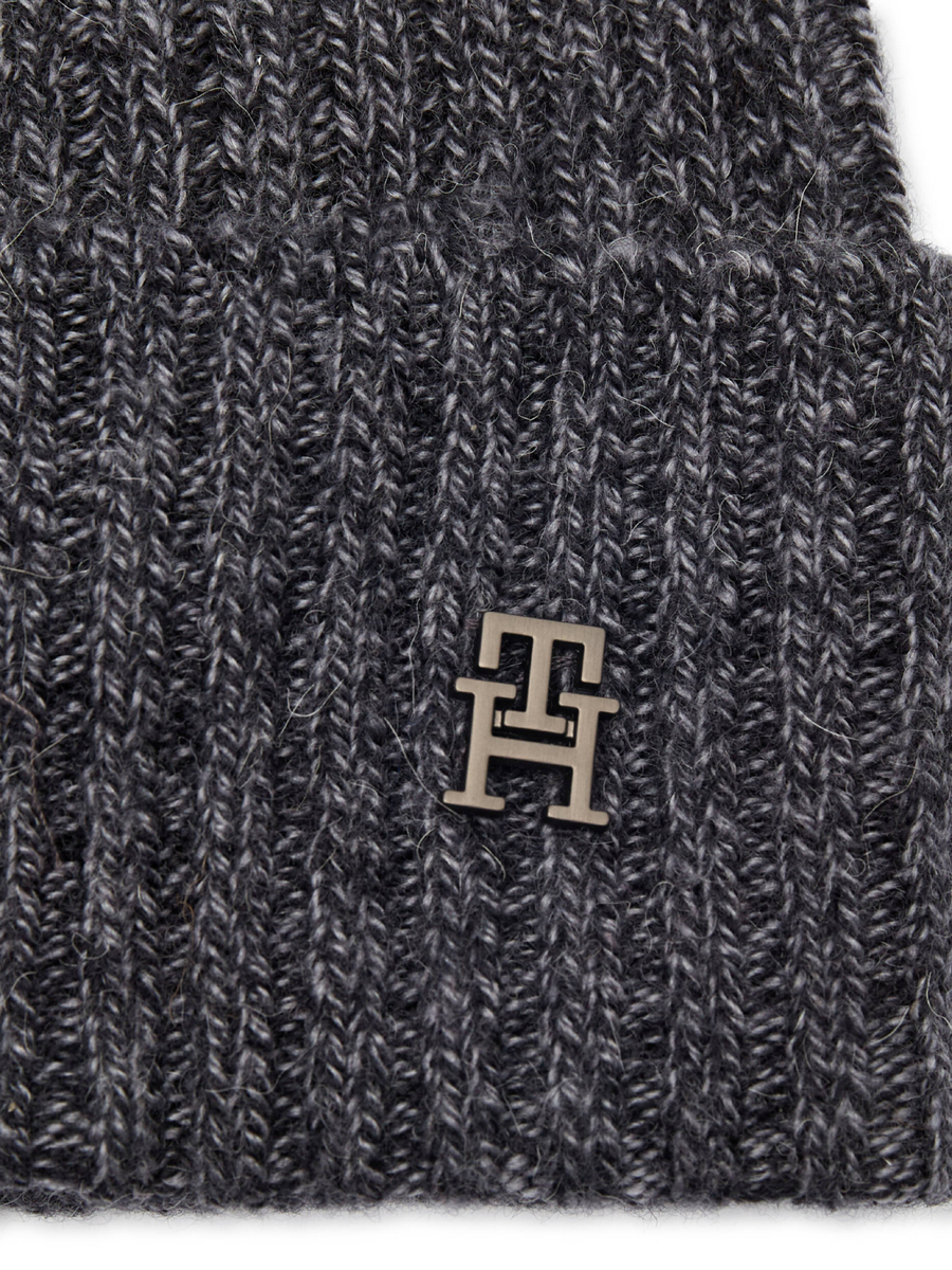 detail Tommy Hilfiger pánská čepice