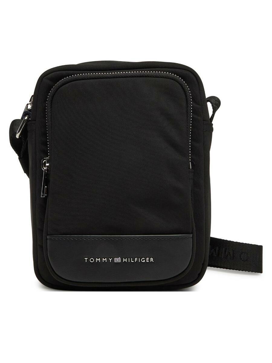 detail Tommy Hilfiger pánská černá taška přes rameno