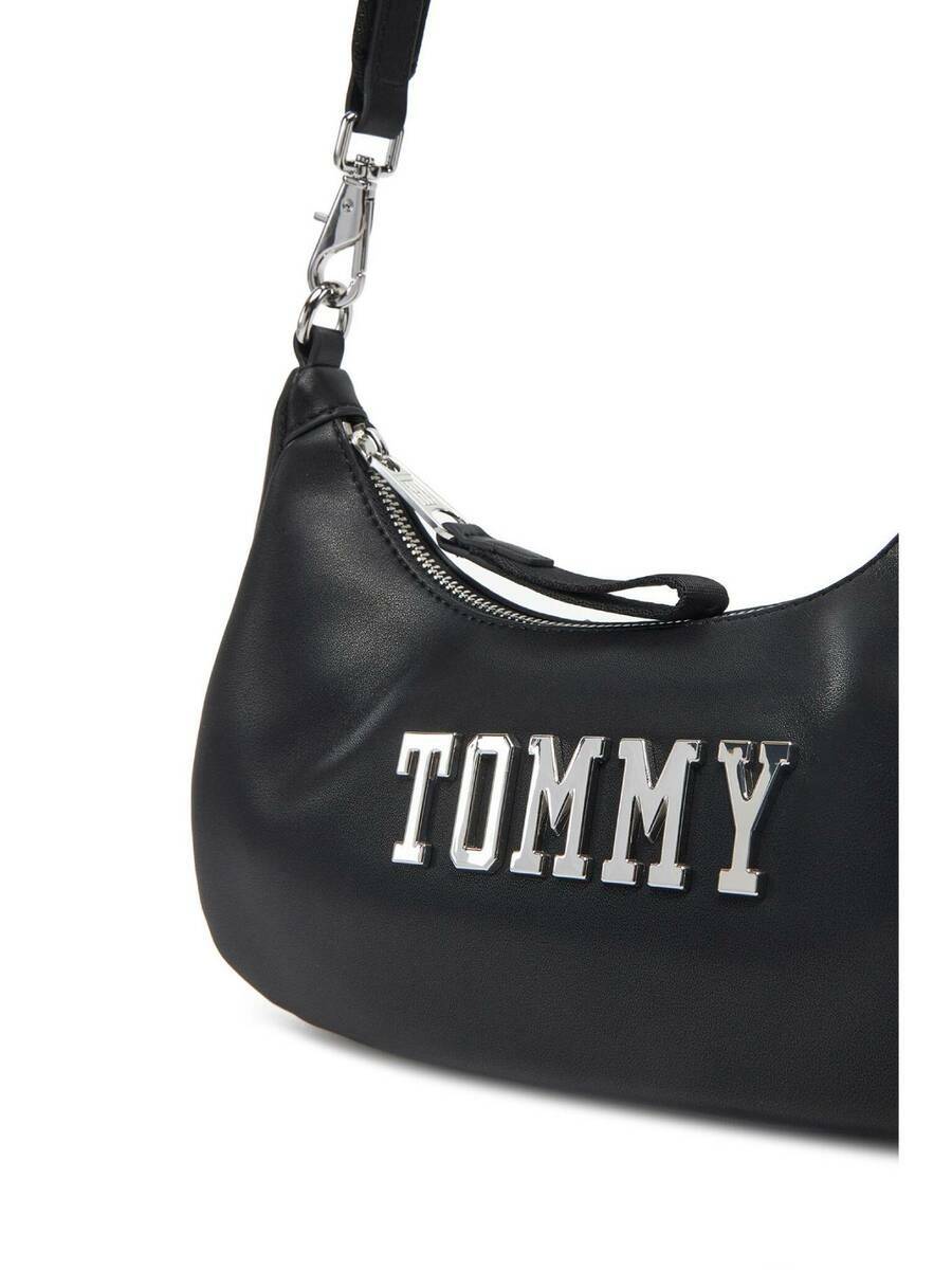 detail Tommy Jeans dámská černá kabelka