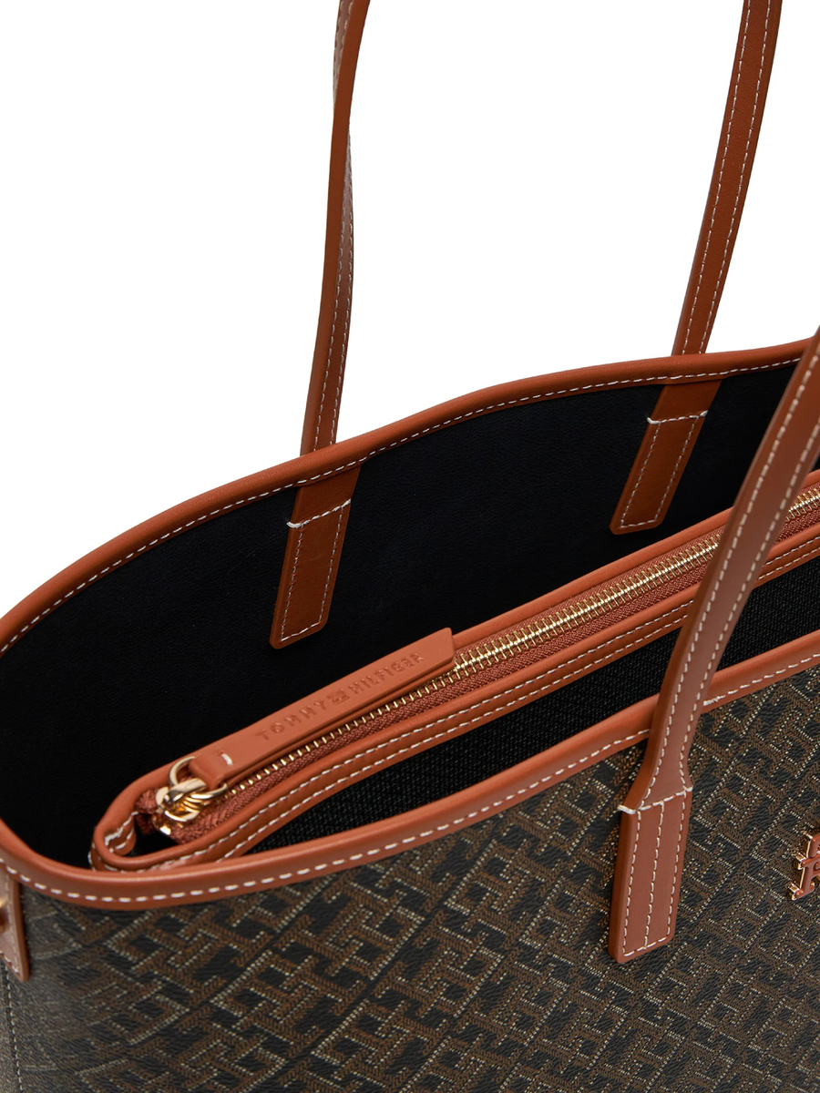 detail Tommy Hilfiger dámská černá kabelka Tote