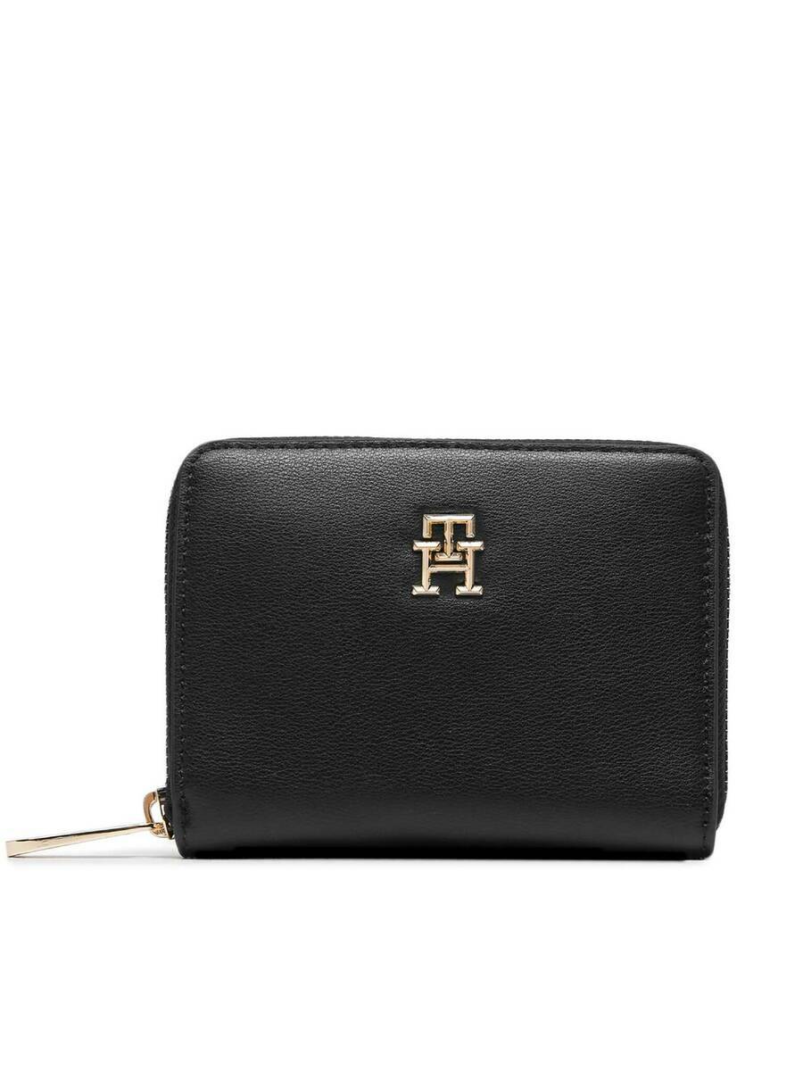 detail Tommy Hilfiger dámská černá peněženka Poppy