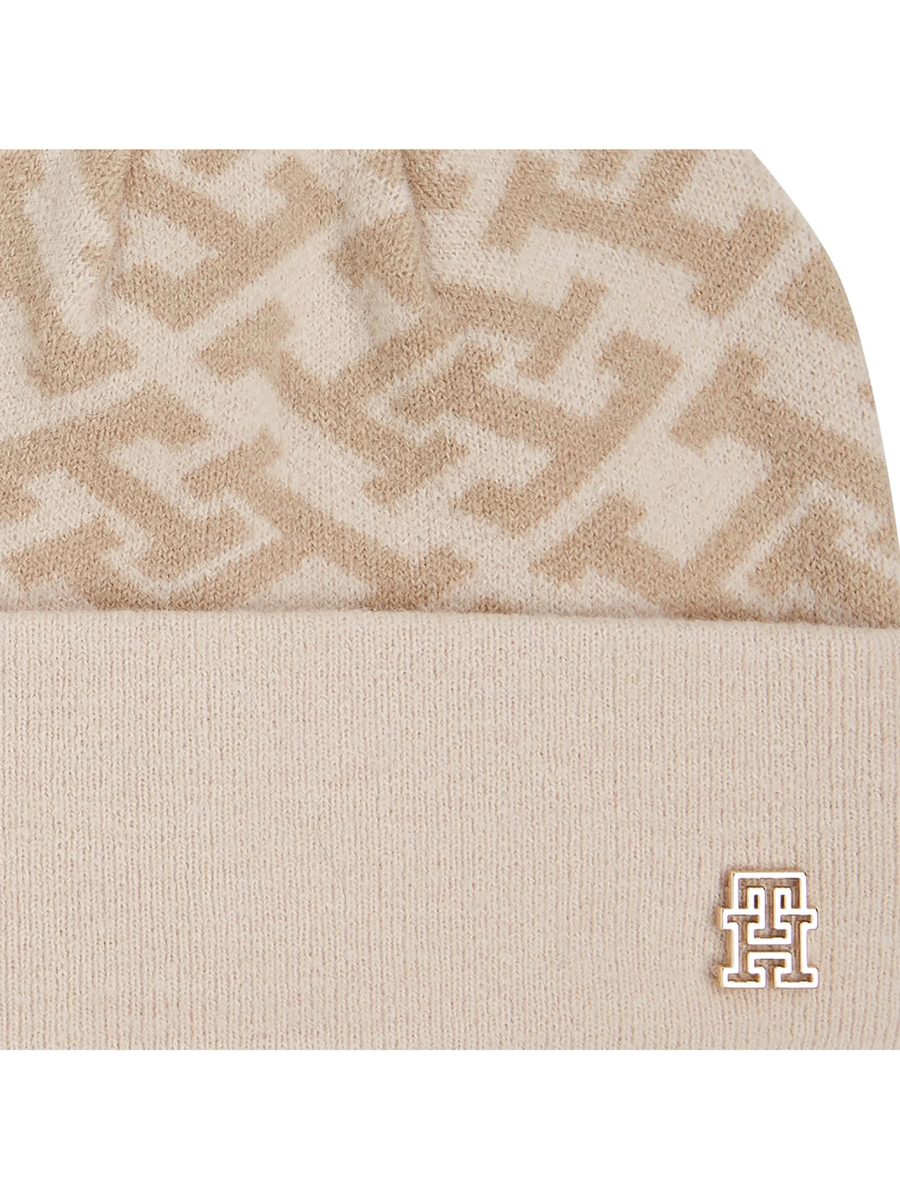 detail Tommy Hilfiger dámská krémová čepice