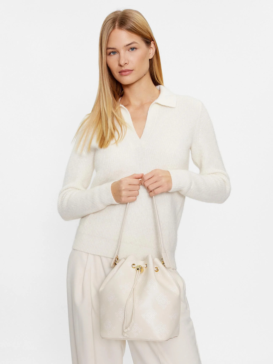 detail Tommy Hilfiger dámská krémová kabelka