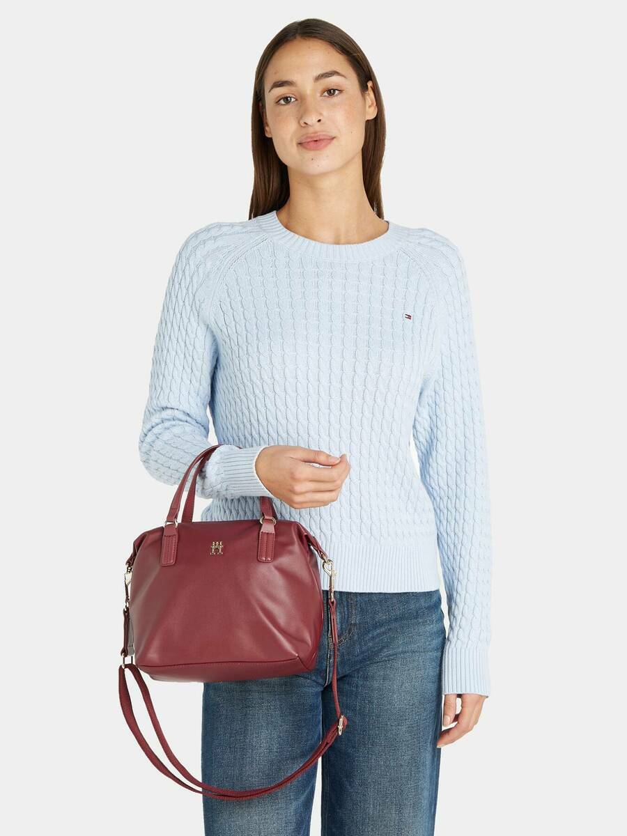 detail Tommy Hilfiger dámská vínová kabelka Poppy