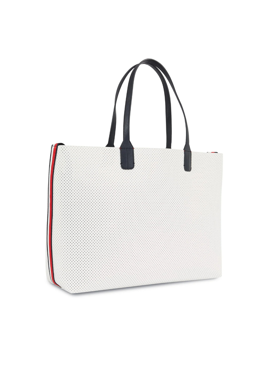 detail Tommy Hilfiger dámská bílá kabelka Iconic