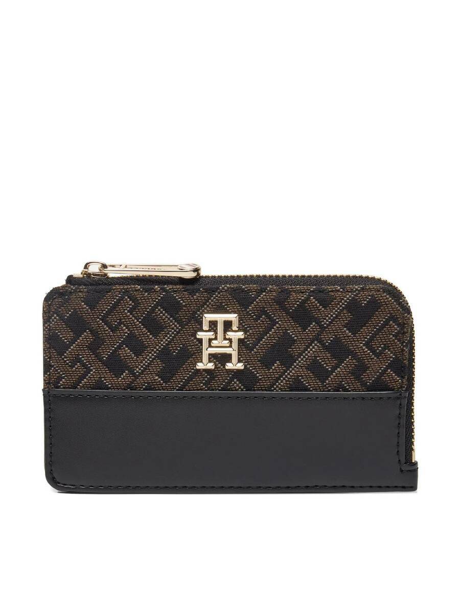 detail Tommy Hilfiger dámská černá peněženka na karty