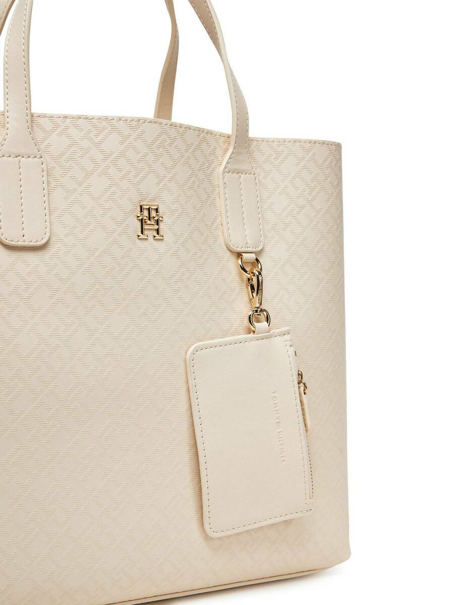 detail Tommy Hilfiger dámská krémová kabelka
