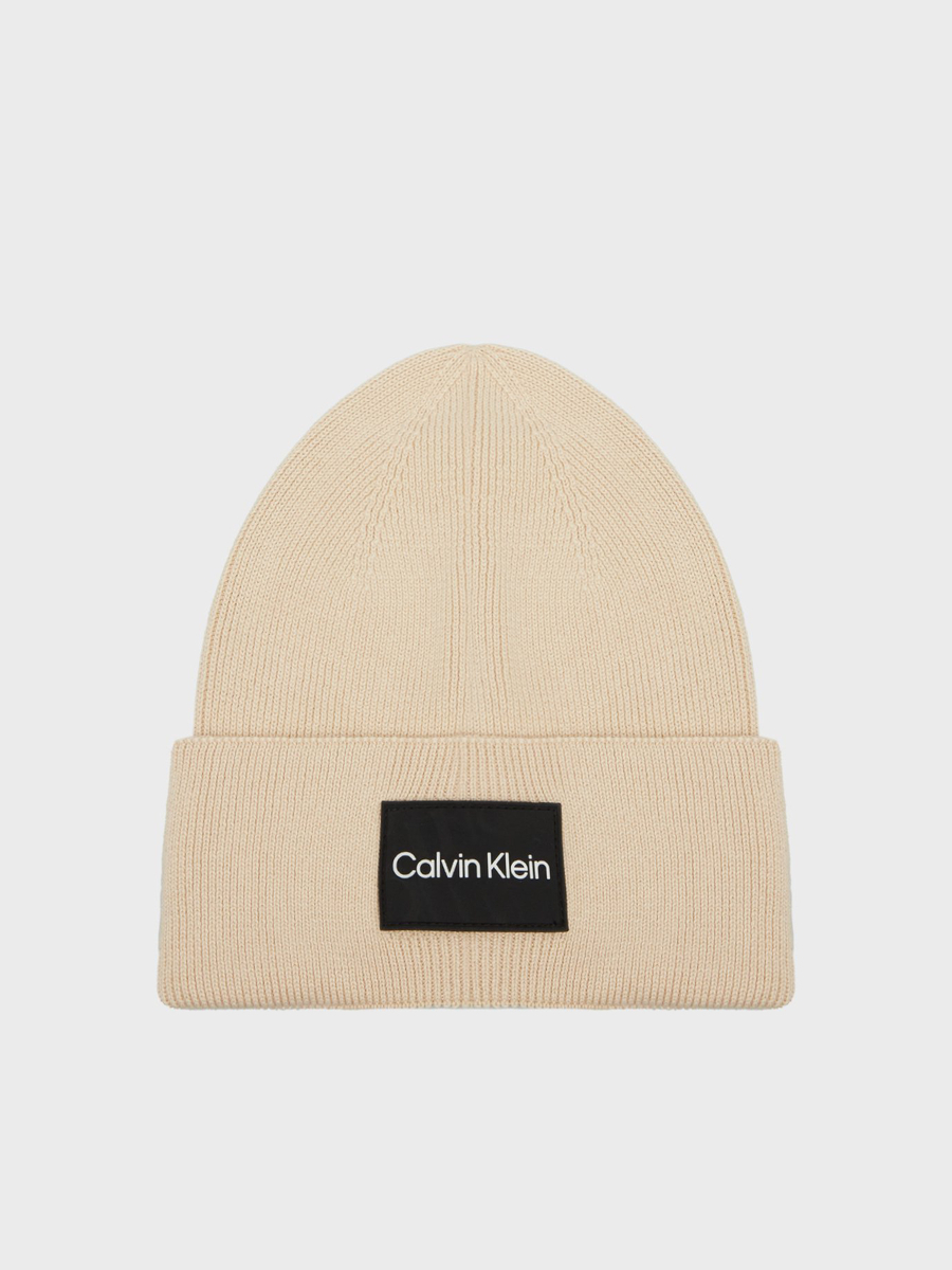 detail Calvin Klein pánská béžová čepice