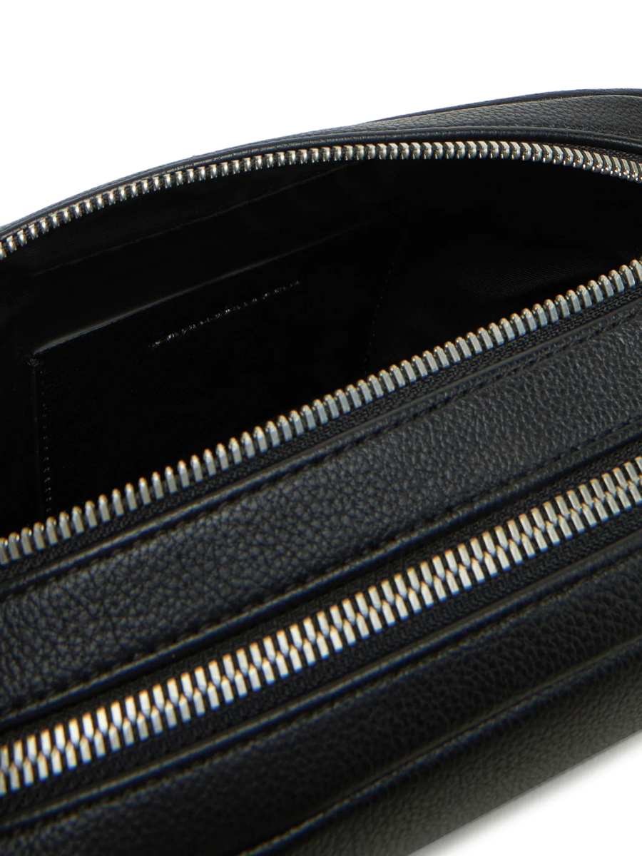 detail Calvin Klein dámská černá kabelka