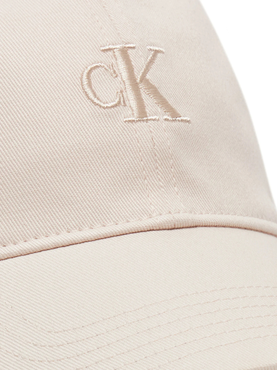 detail Calvin Klein dámská světle růžová kšiltovka