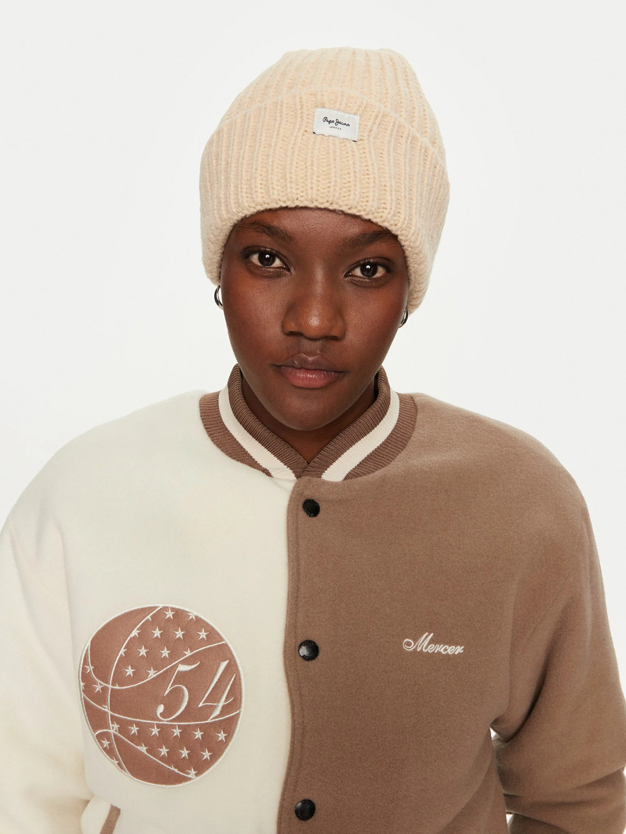 detail Pepe Jeans dámská béžová čepice