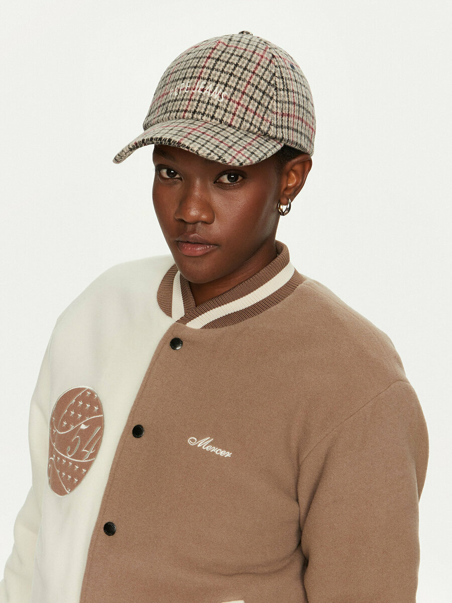 detail Pepe Jeans dámská károvaná kšiltovka WENEY