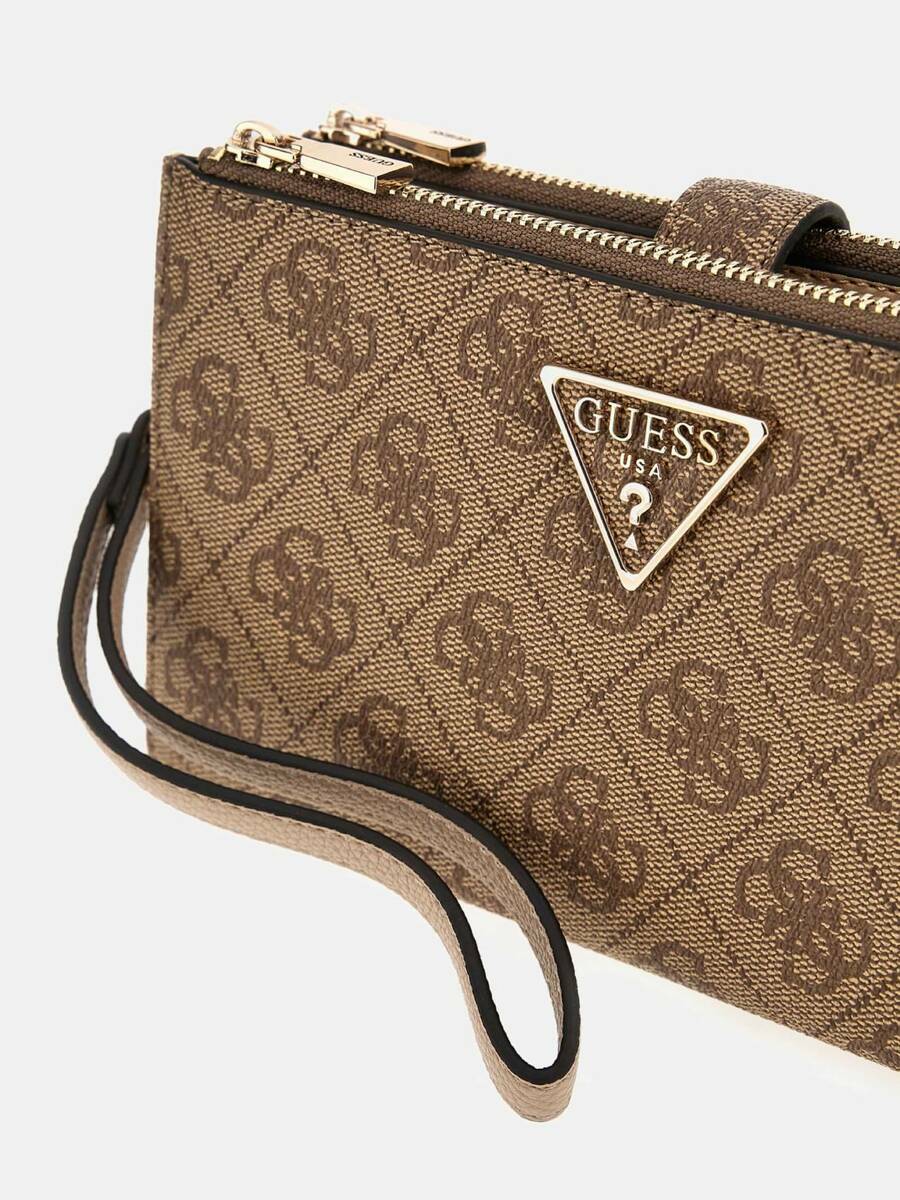 detail Guess dámská béžová peněženka