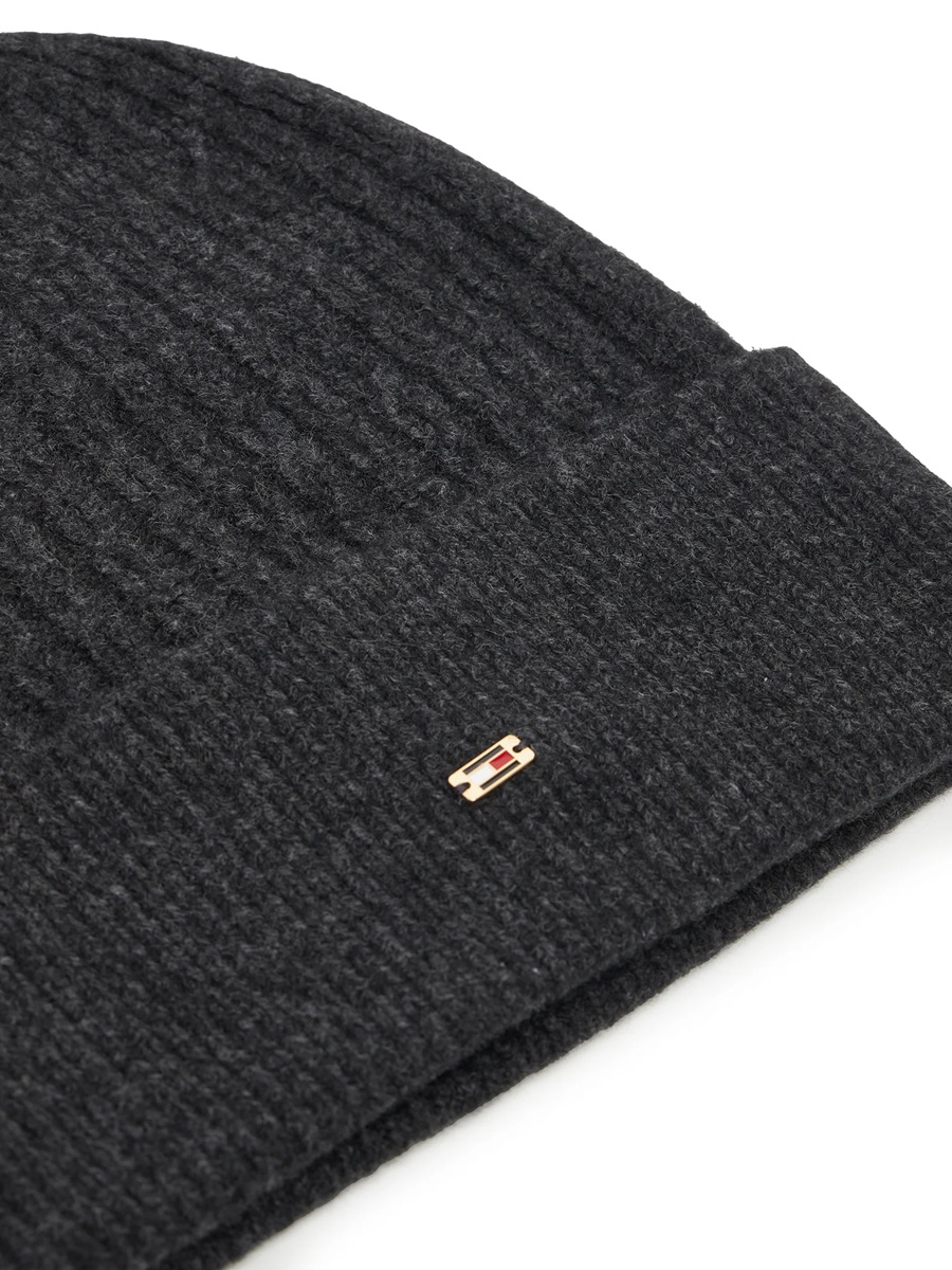 detail Tommy Hilfiger dámská černá čepice