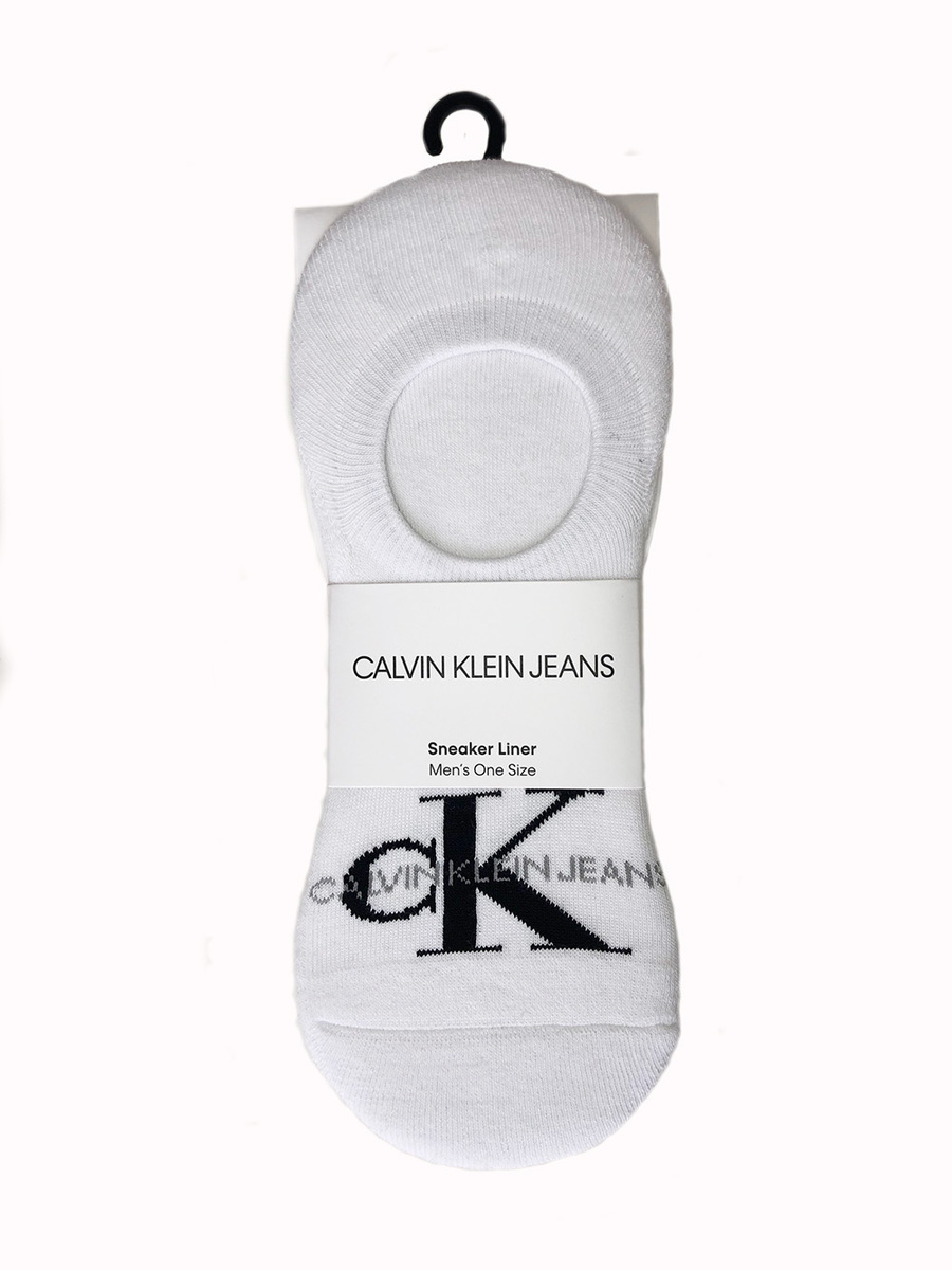 detail Calvin Klein bílé červené ponožky