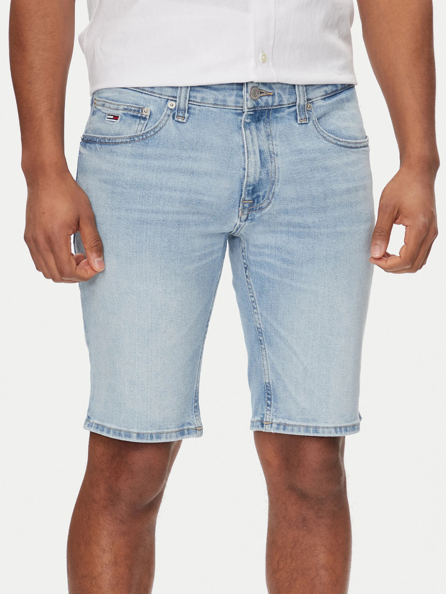 detail Tommy Jeans pánské světle modré džínové šortky