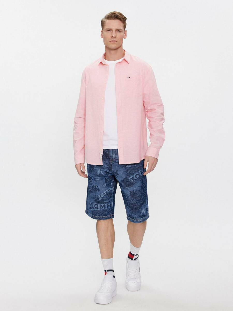 detail Tommy Jeans pánská růžová košile