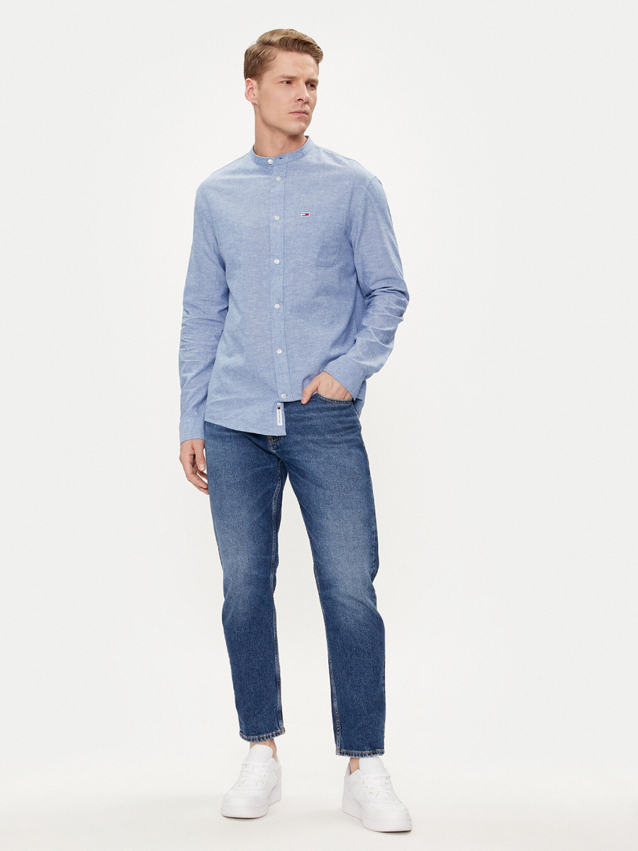 detail Tommy Jeans pánská světle modrá košile Mao