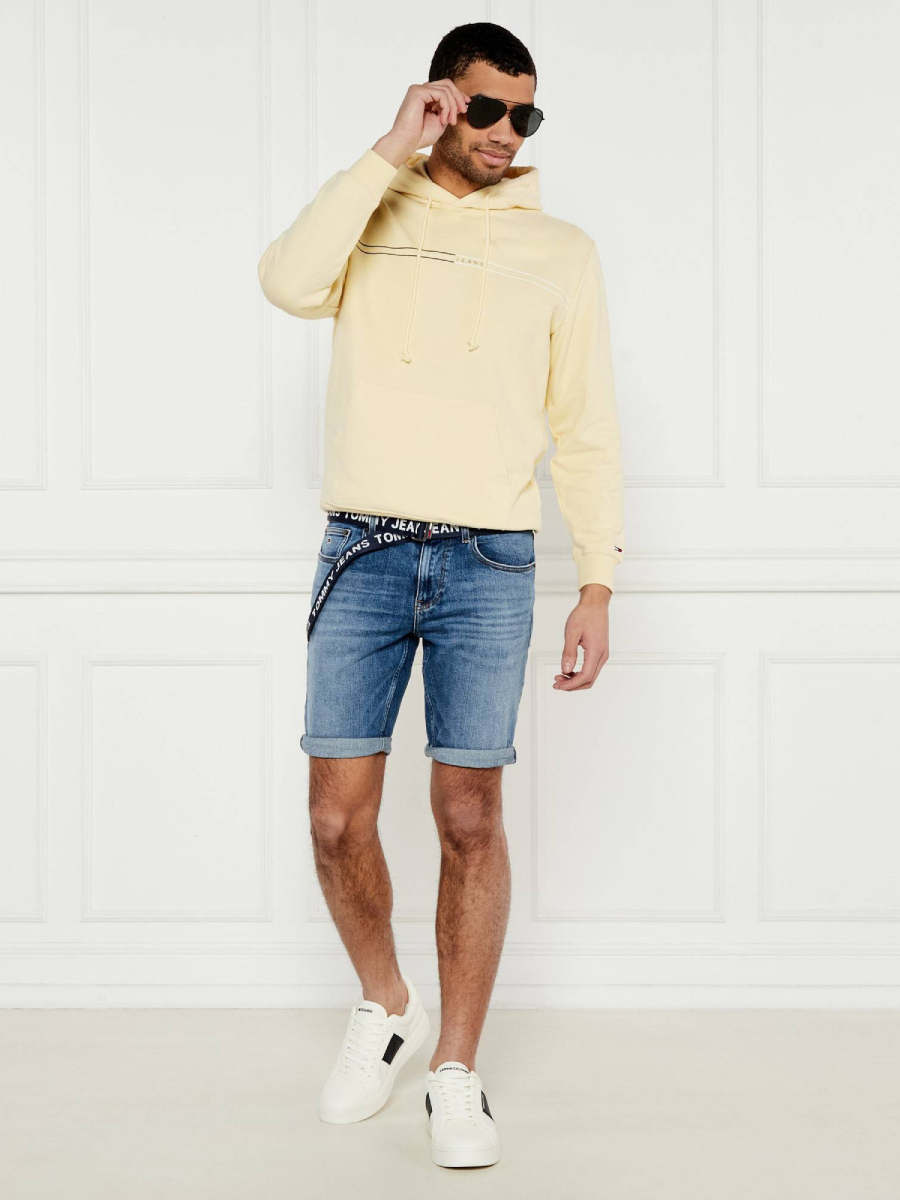 detail Tommy Jeans pánská žlutá mikina