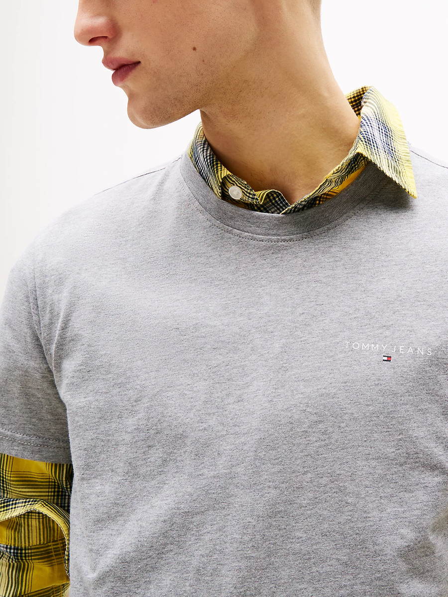 detail Tommy Jeans pánské šedé tričko