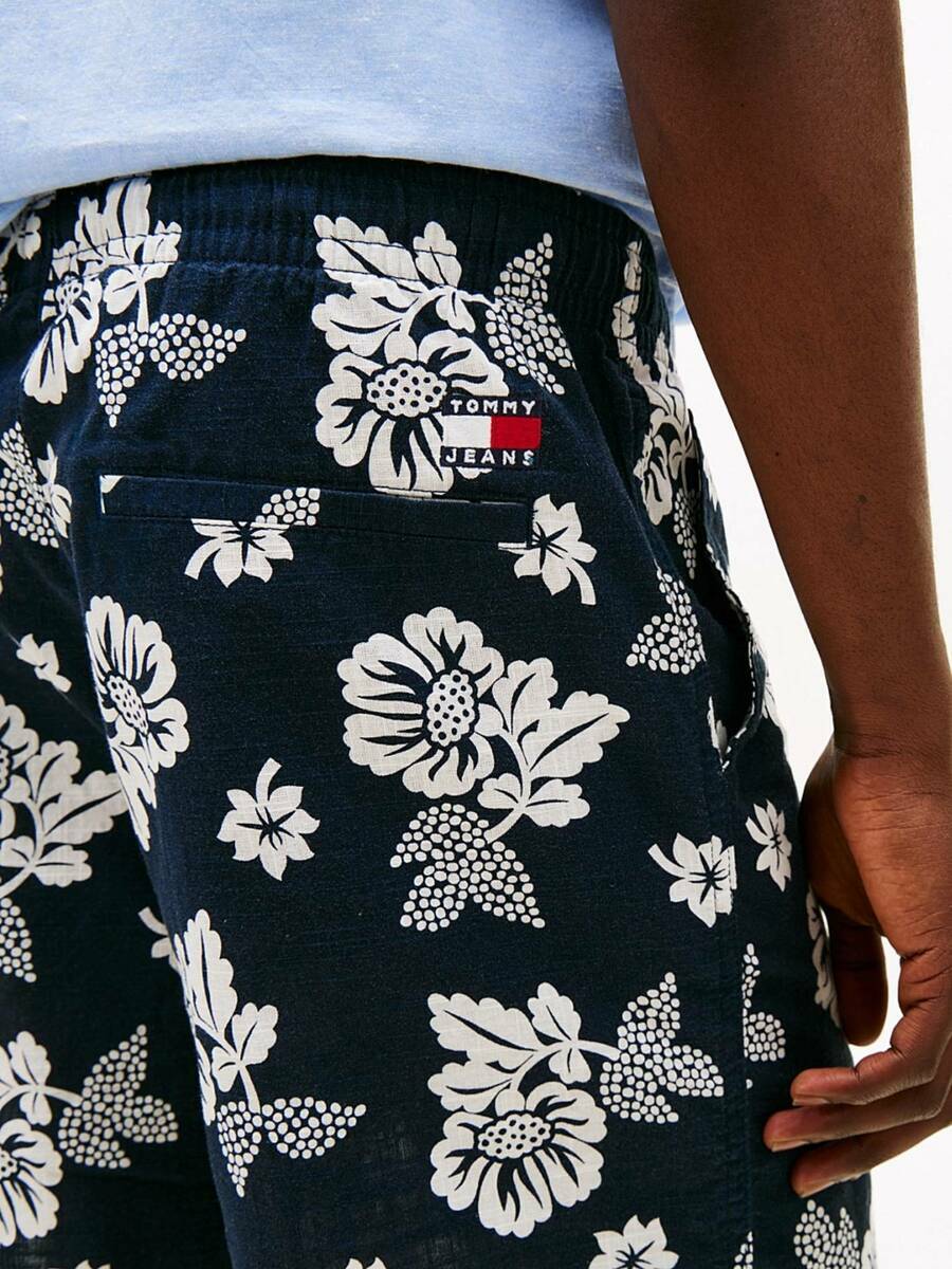 detail Tommy Jeans pánské modré šortky