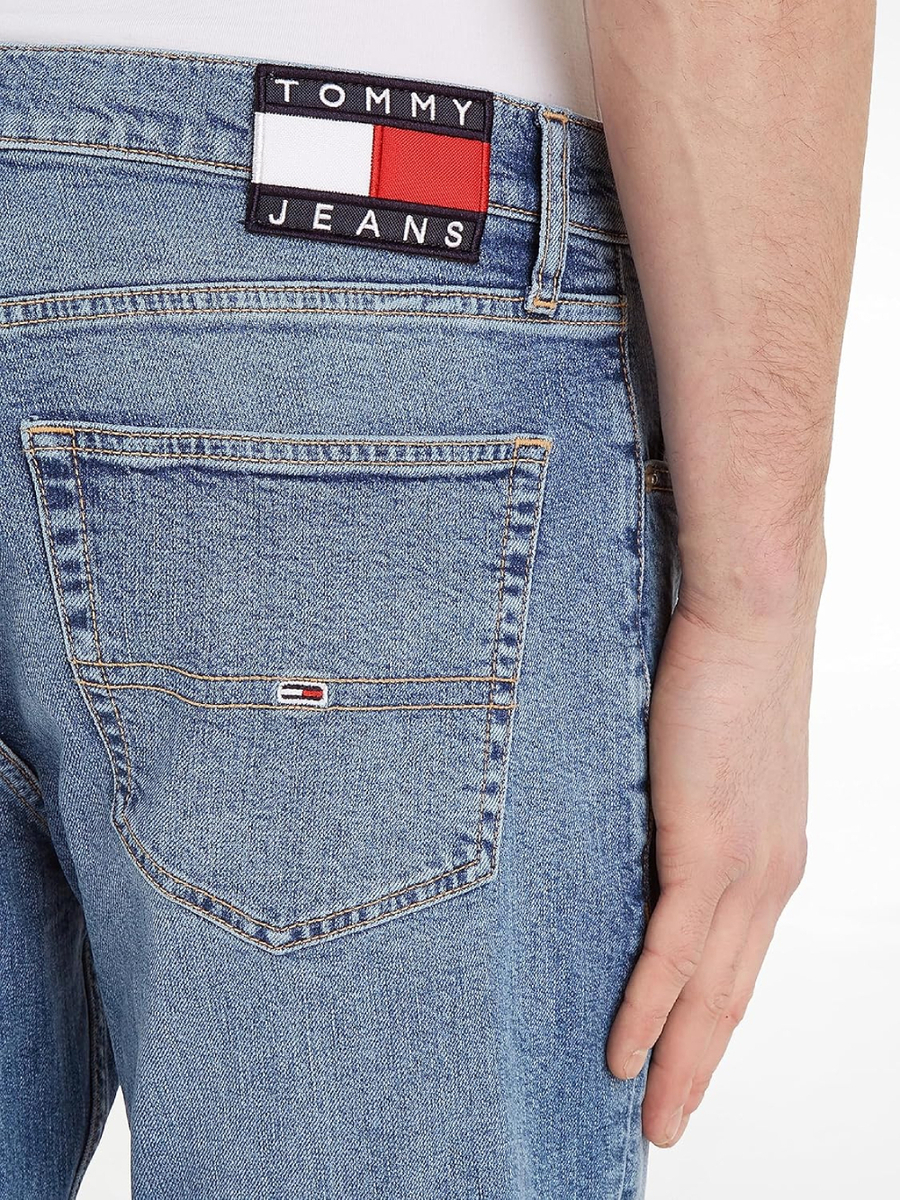 detail Tommy Jeans pánské modré džíny