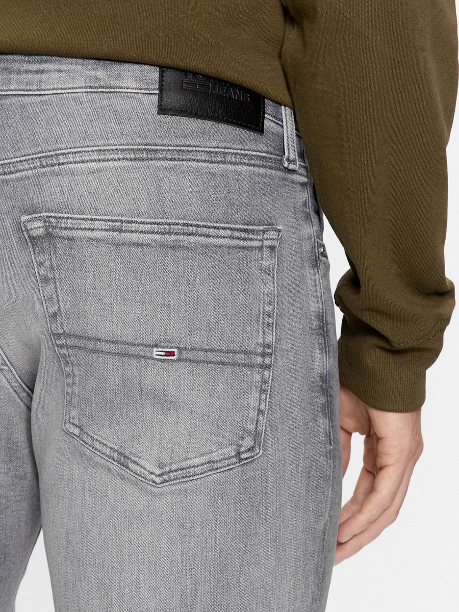detail Tommy Jeans pánské šedé džíny