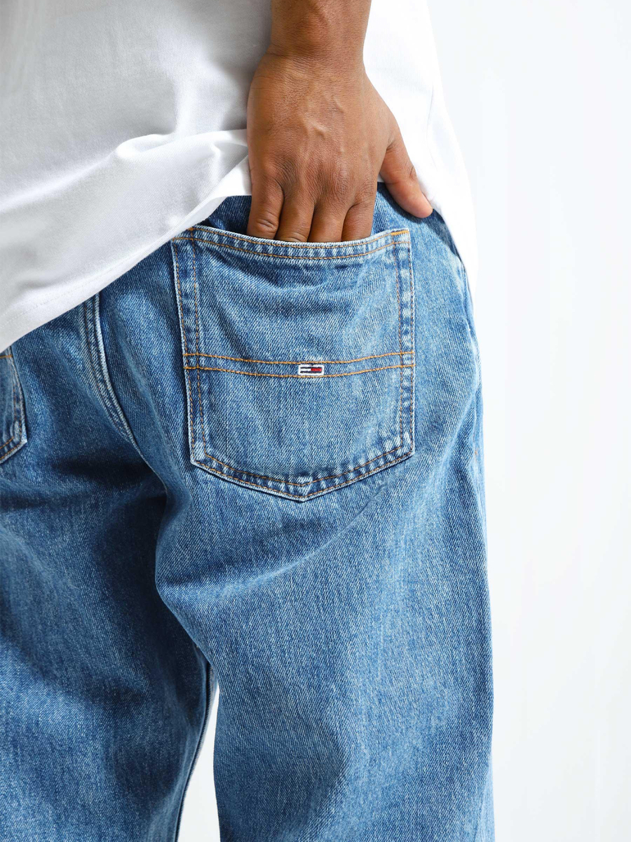 detail Tommy Jeans pánské modré džíny