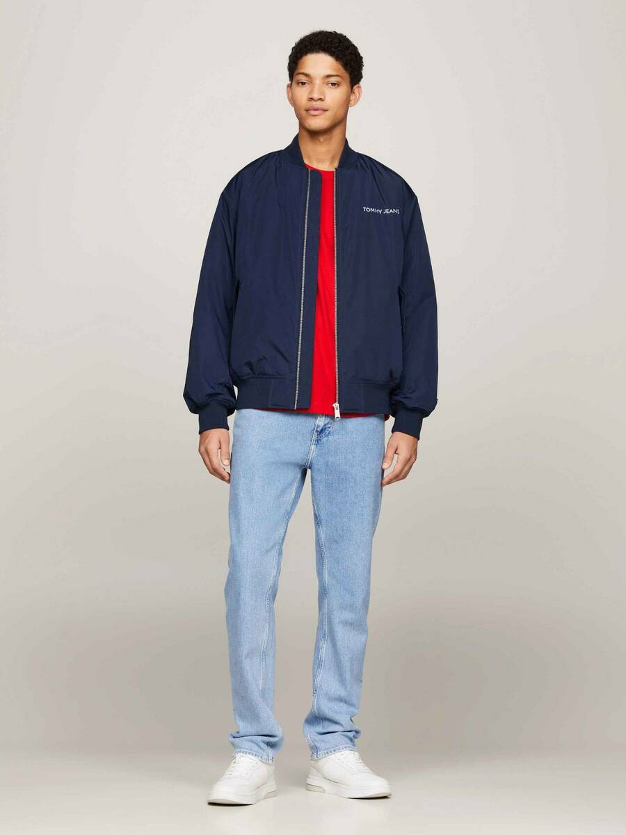 detail Tommy Jeans pánský tmavě modrý bomber