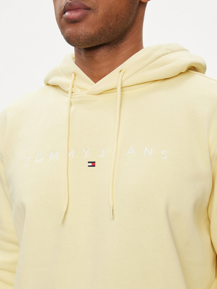 detail Tommy Jeans pánská žlutá mikina