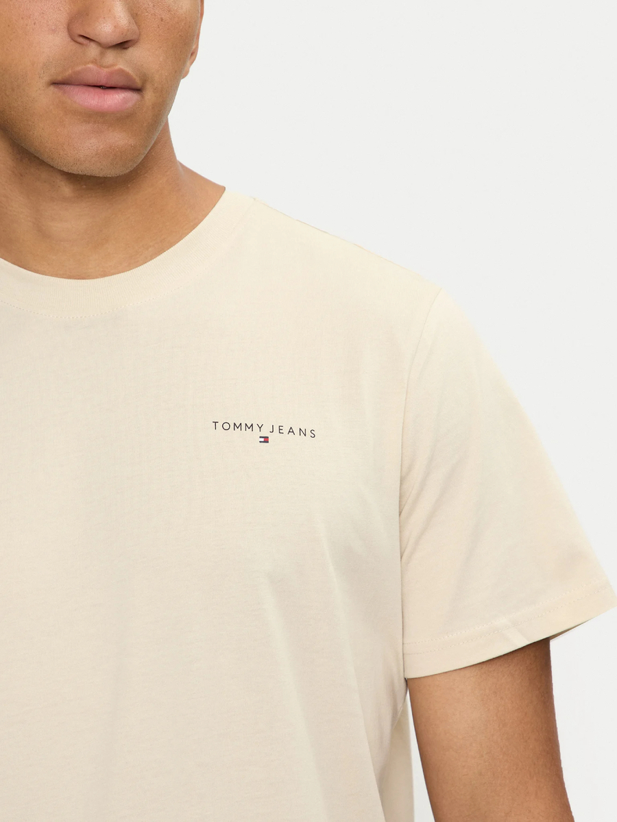 detail Tommy Jeans pánské béžové tričko