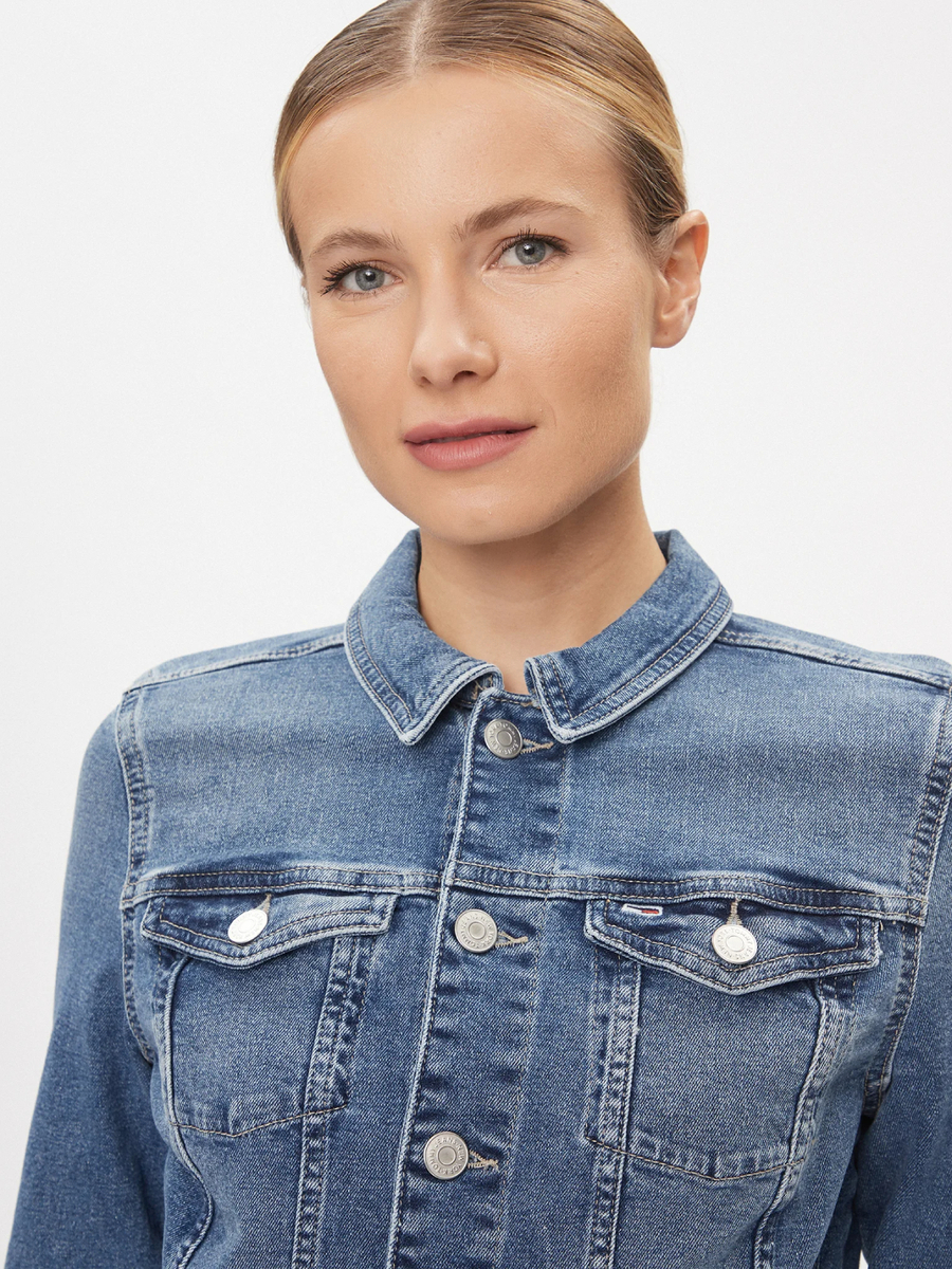 detail Tommy Jeans dámská džínová bunda