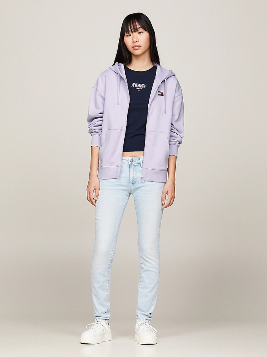 detail Tommy Jeans dámské světle modré džíny SOPHIE