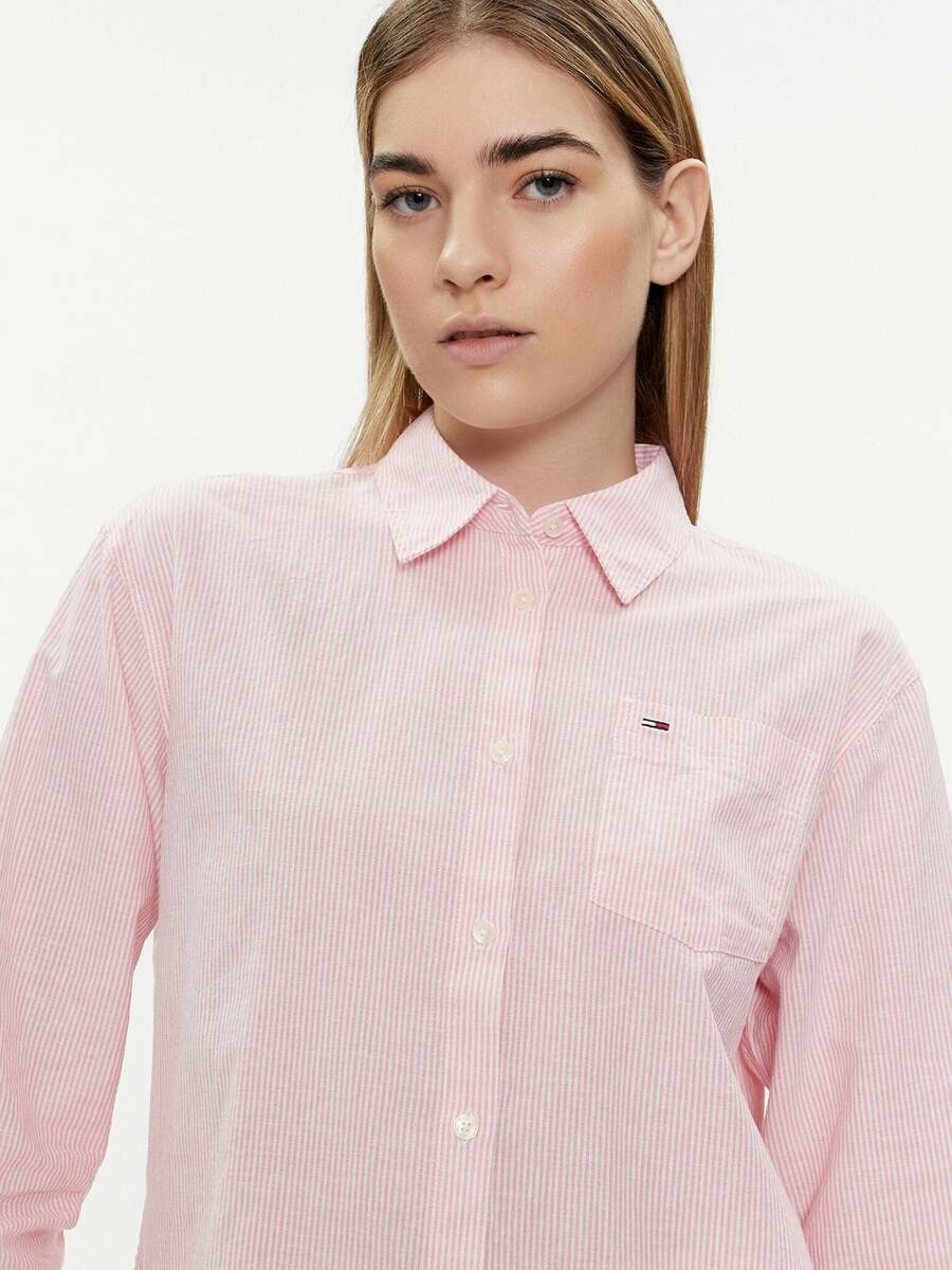 detail Tommy Jeans dámská pruhovaná růžová košile