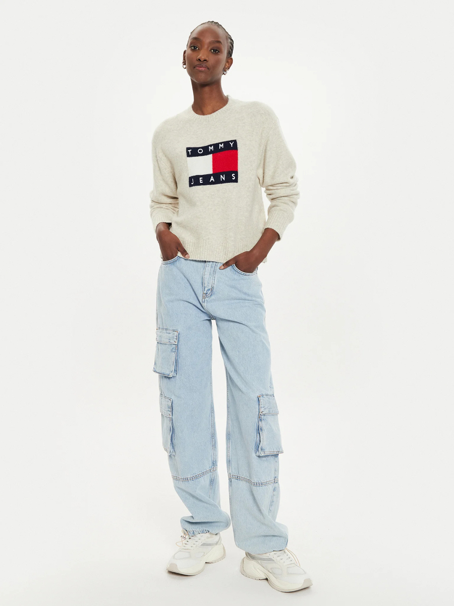 detail Tommy Jeans dámský béžový svetr