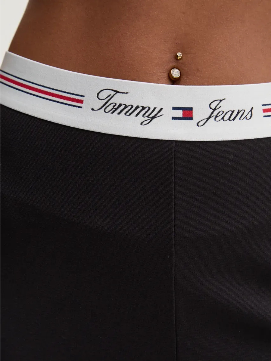 detail Tommy Jeans dámské černé legíny