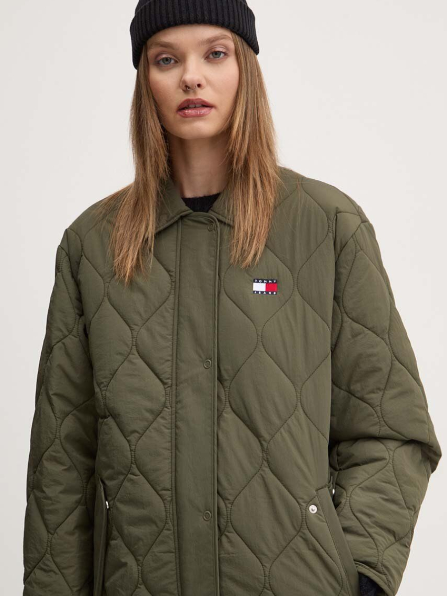 detail Tommy Jeans dámská khaki bunda