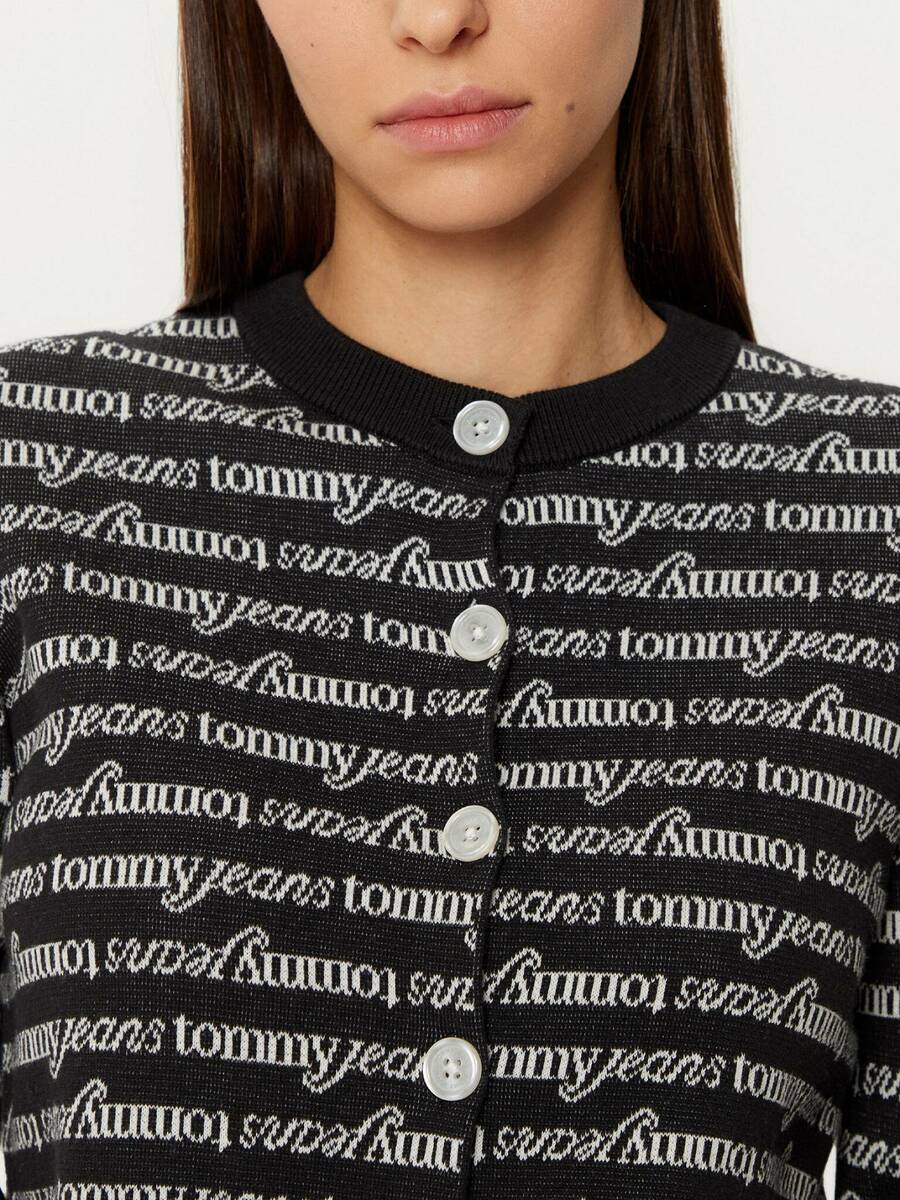 detail Tommy Jeans dámský černý svetr