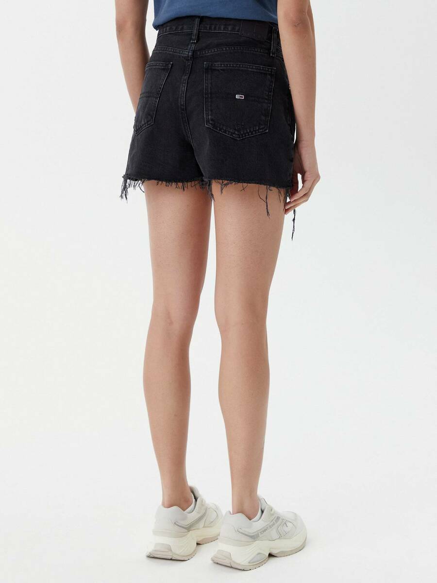 detail Tommy Jeans dámské černé džínové šortky