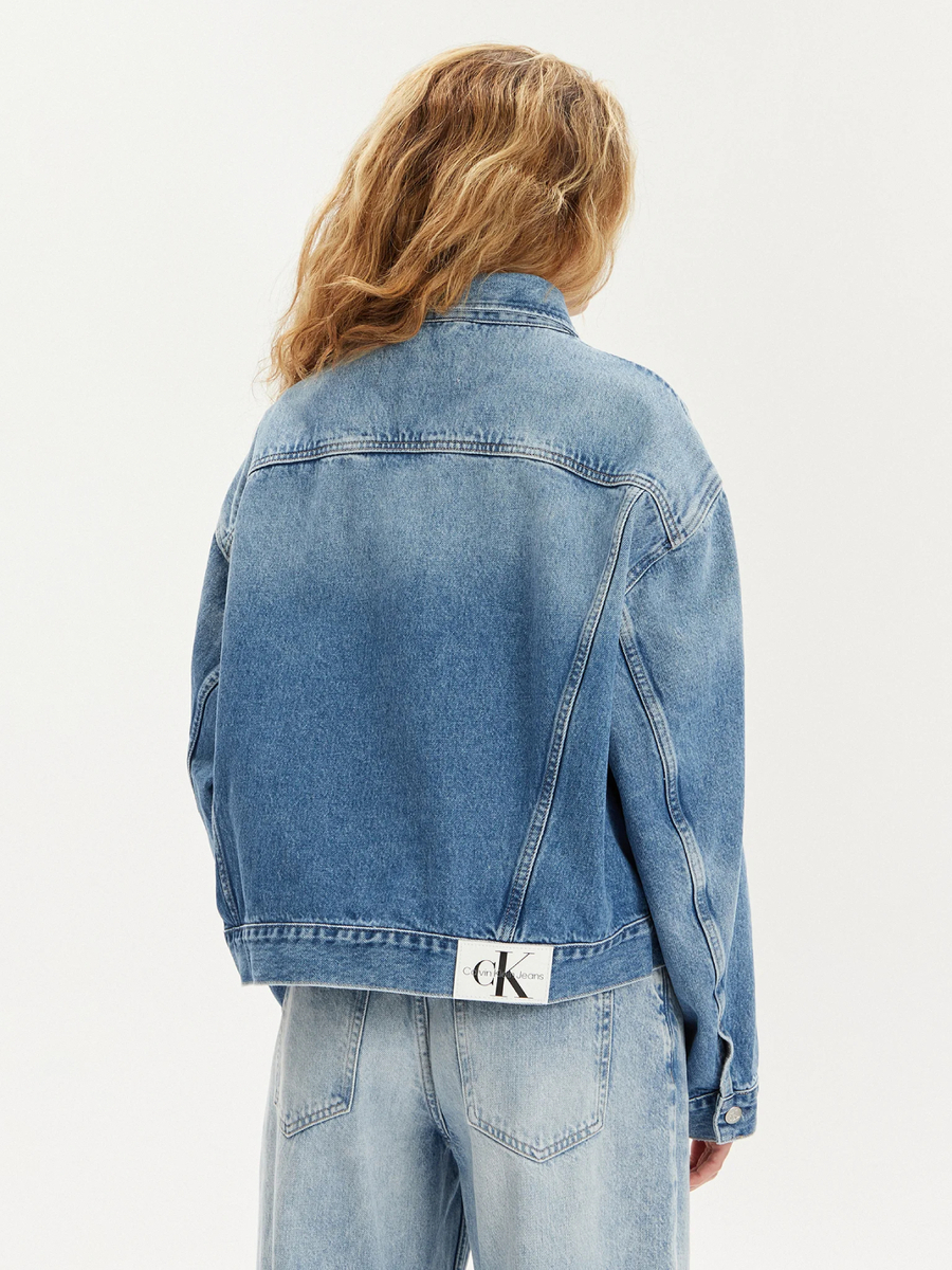 detail Calvin Klein dámská džínová bunda