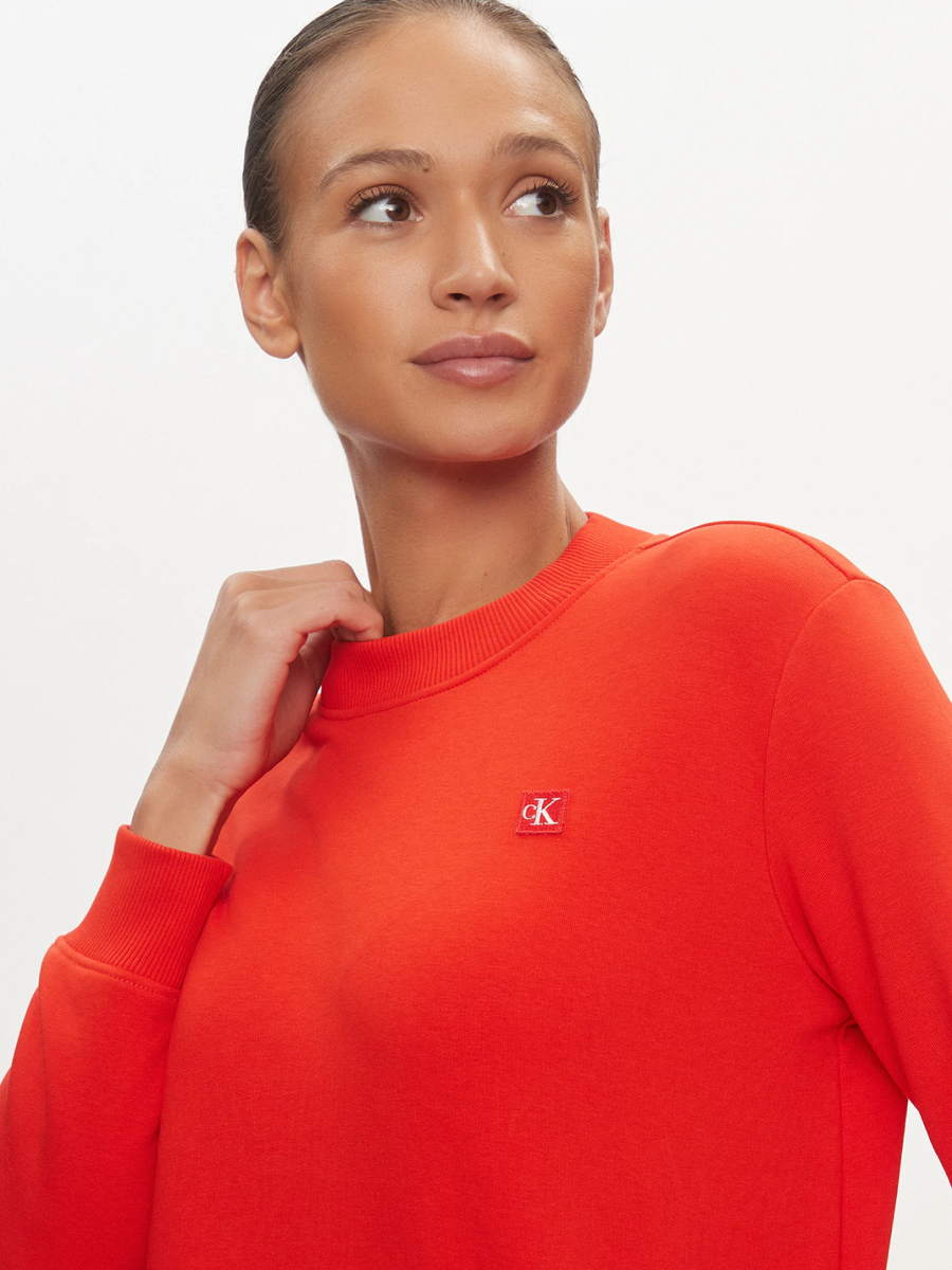 detail Calvin Klein dámská červená mikina