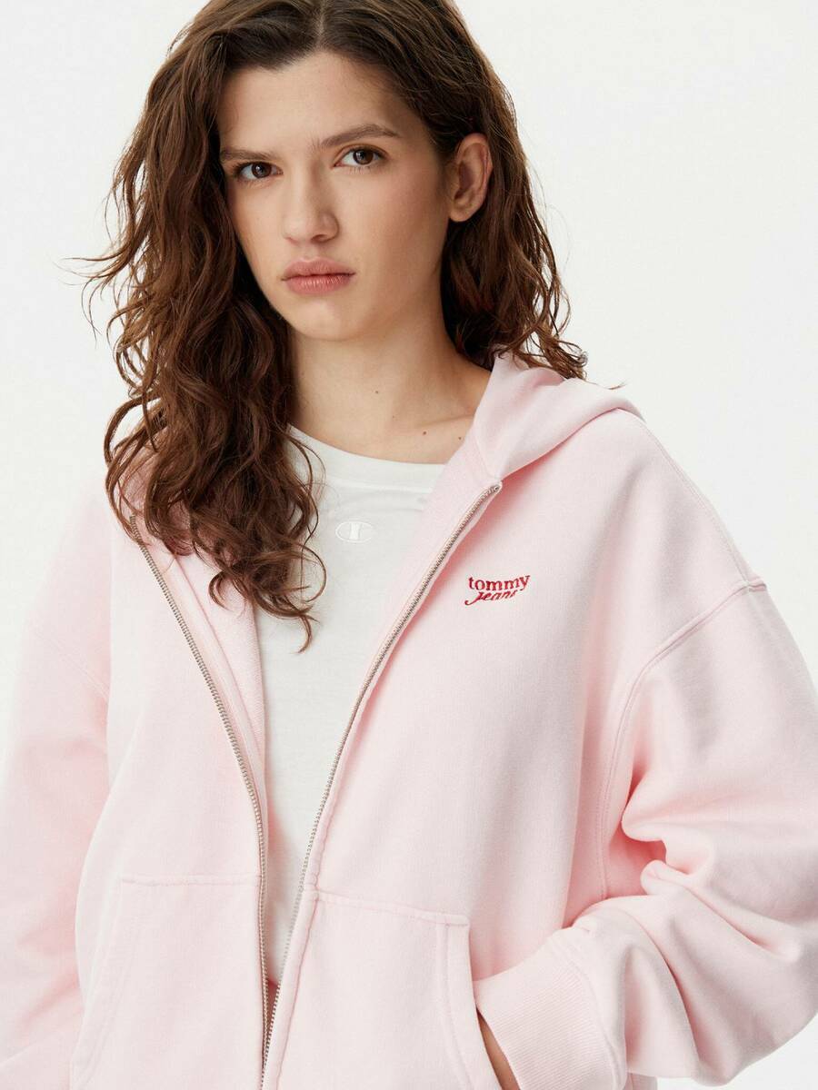 detail Tommy Jeans dámská růžová mikina