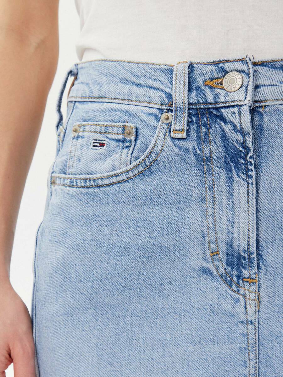 detail Tommy Jeans dámská džínová sukně