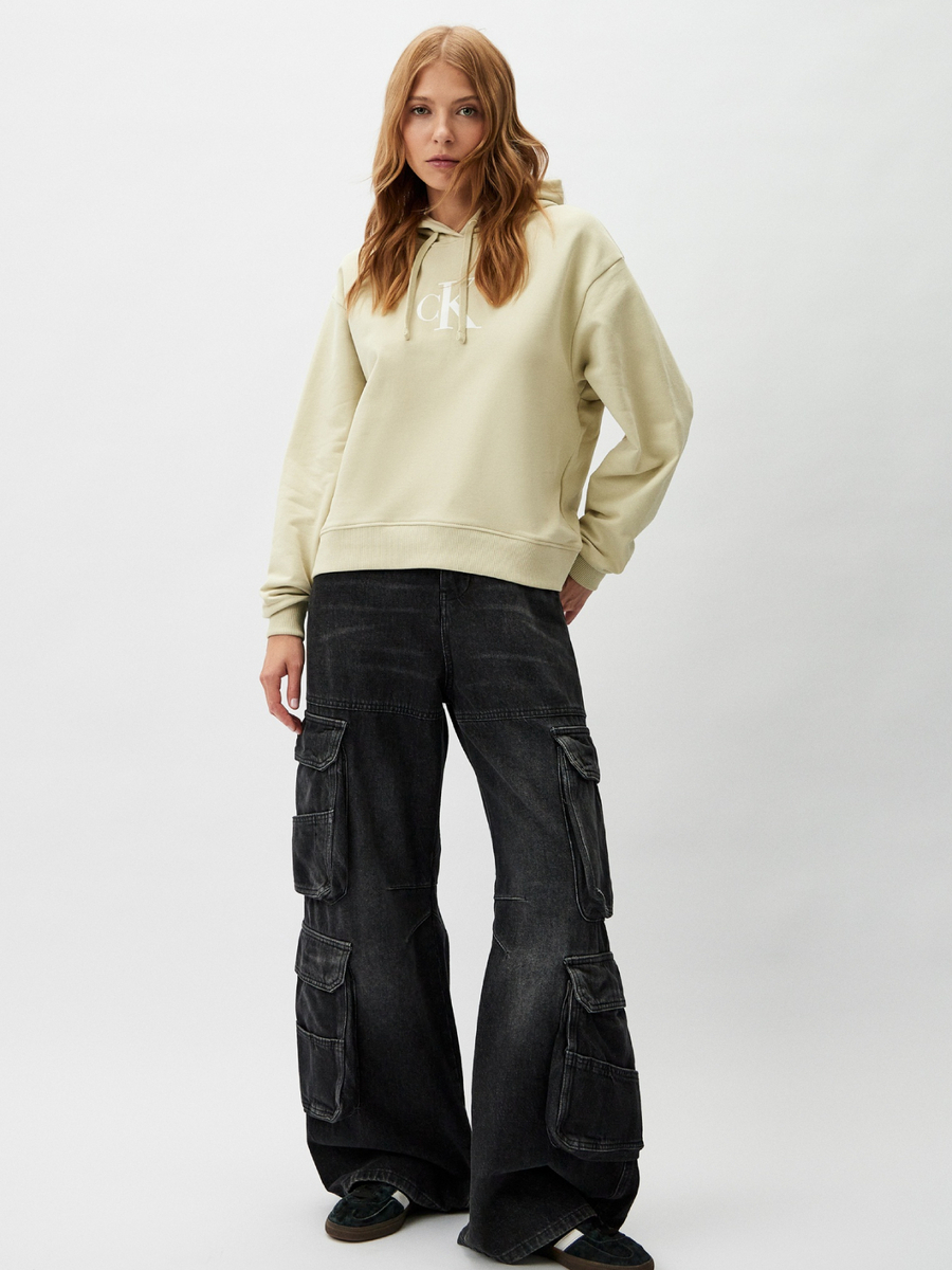 detail Calvin Klein dámská mikina