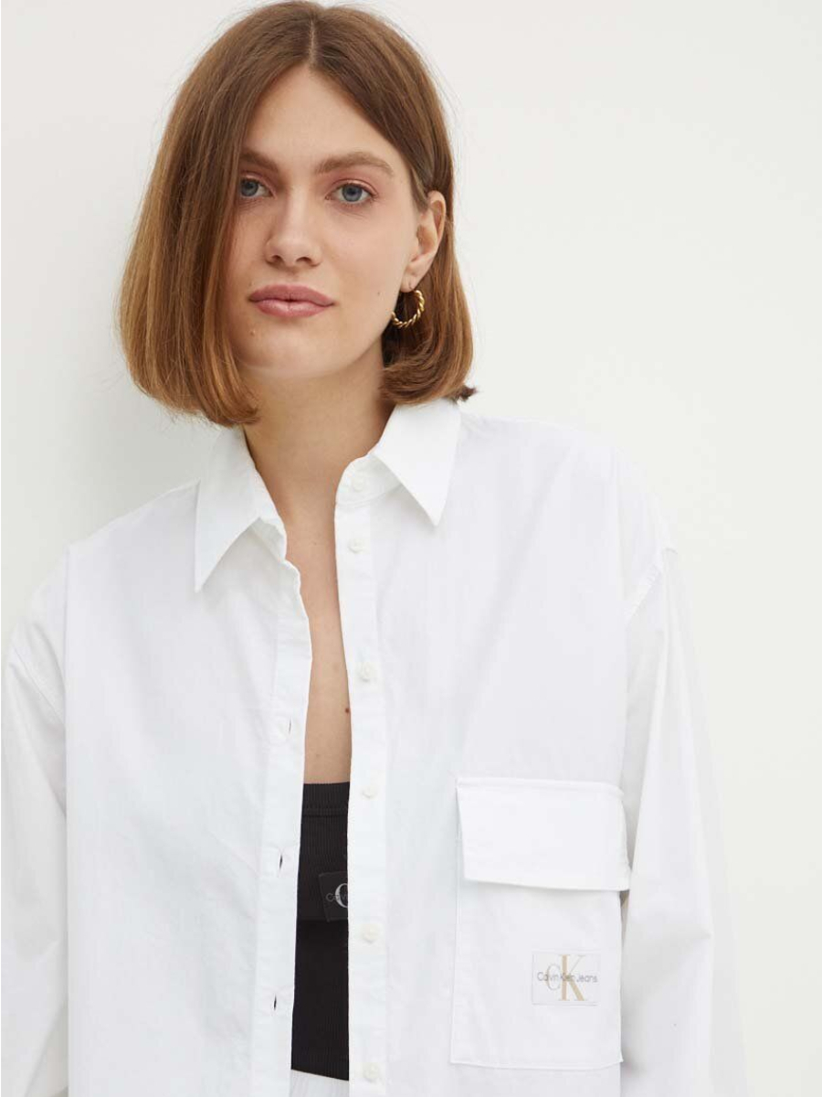 detail Calvin Klein dámská bílá košile