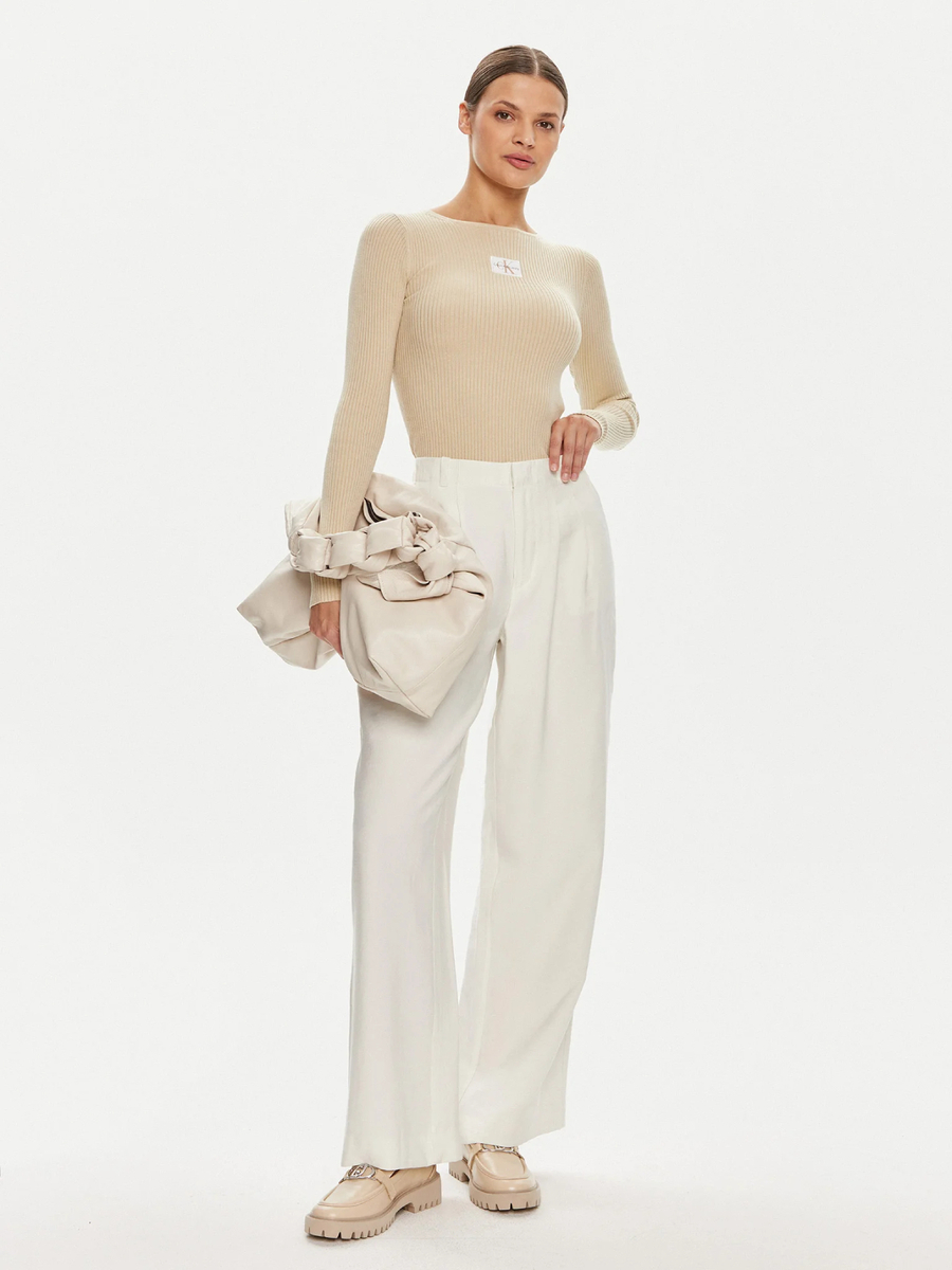 detail Calvin Klein dámské béžové kalhoty